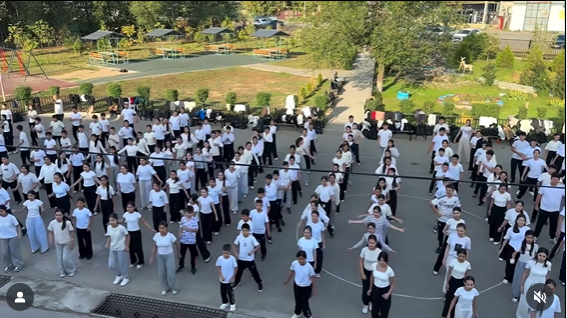 Мектебімізде 8-сынып оқушылары арасында «Денсаулық – зор байлық» тақырыбында таңғы жаттығу ұйымдастырылды.